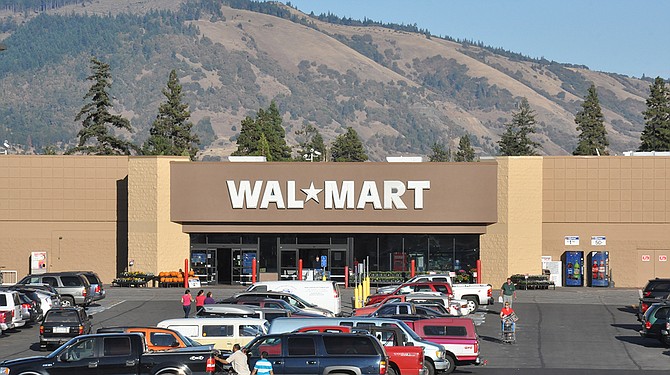 Hood_River_walmart_t670